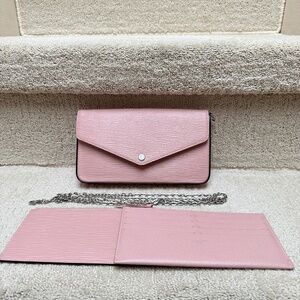 SOLD Louis Vuitton Felicie Pochette in Rose Ballerine Epi Leather